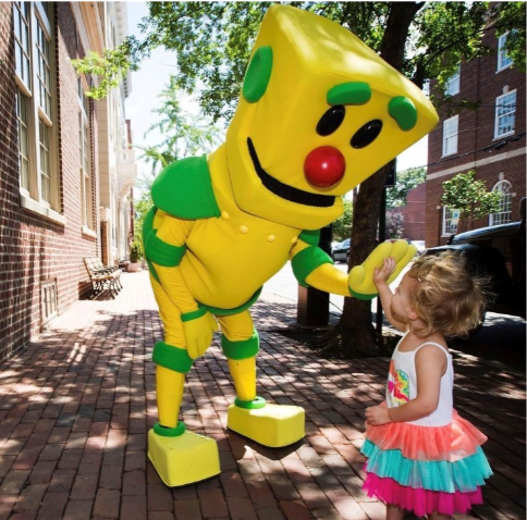 clicky high fives little girl