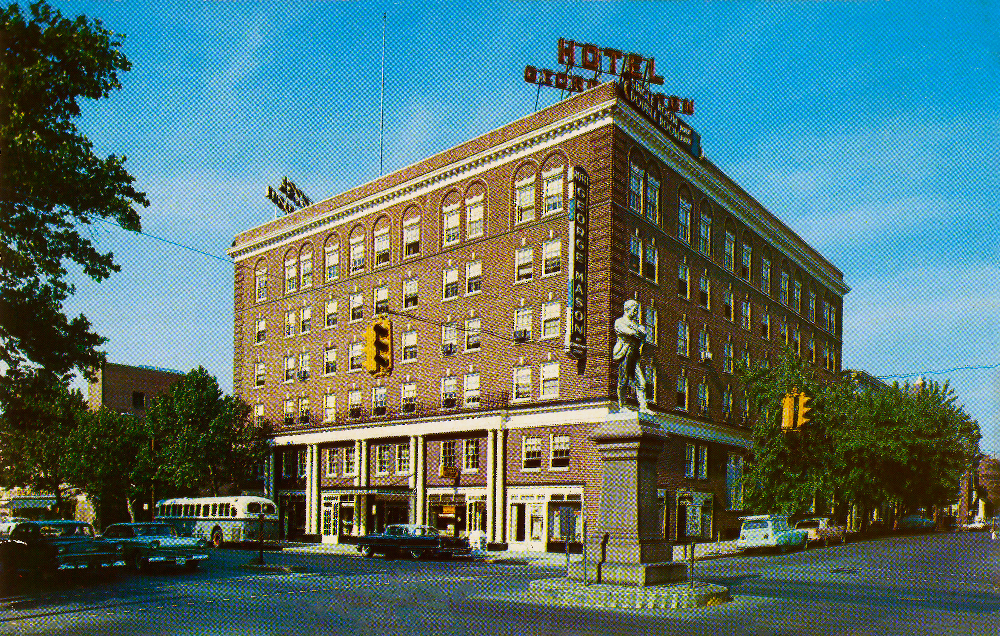 699 Prince St.